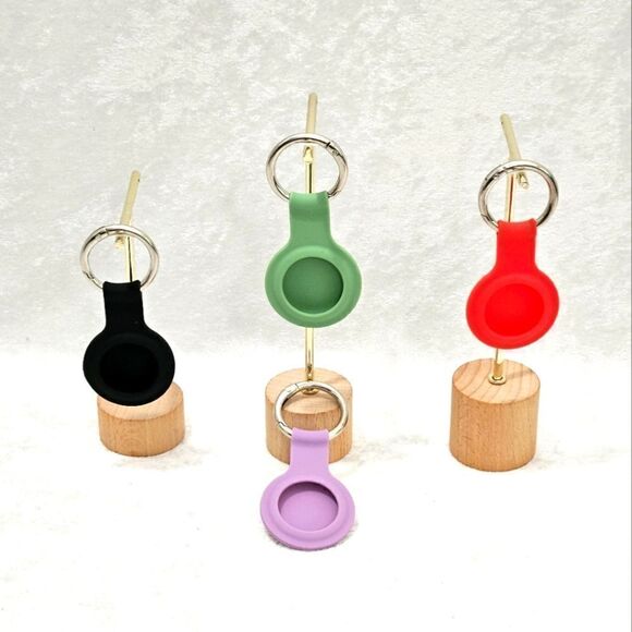 Set of  air tag holders in 4 colors. - Picture 1 of 5
